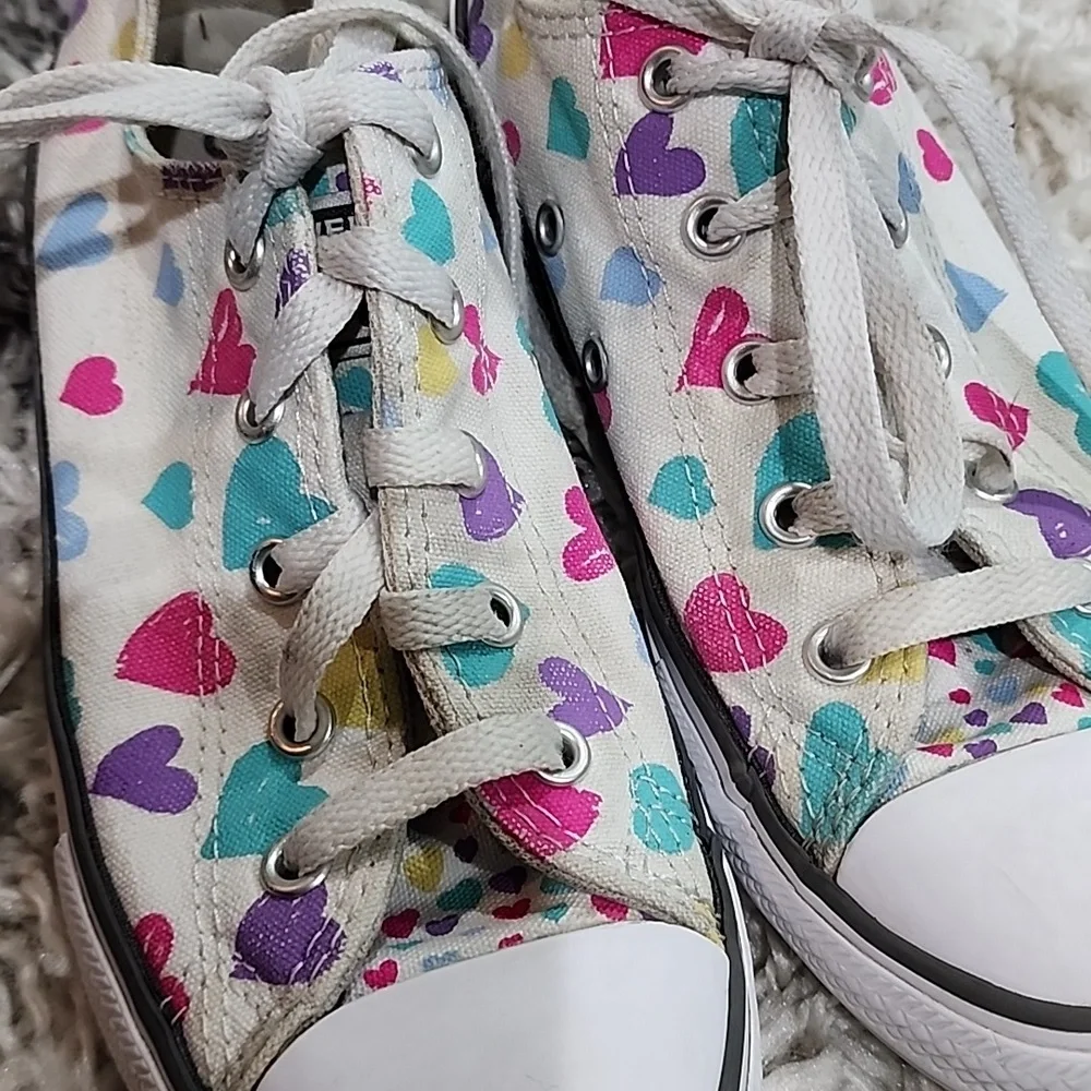 Converse Girls Chuck Taylor All Star Lace Up Heart Pattern Sneaker Shoes